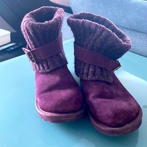 Purple short Ugg size 6